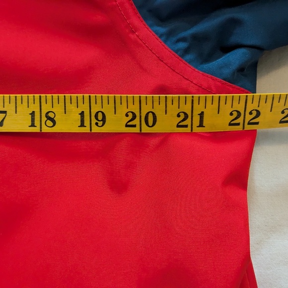 Holden snowboard/ski Jacket - Picture 9 of 9